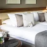 Отель Alasia Boutique 4*