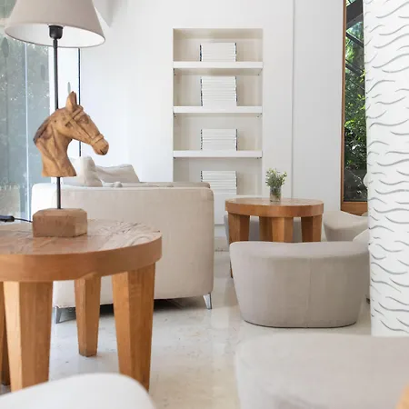 Alasia Boutique